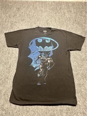 Batman Mens M Black Graphic T-Shirt Distressed Blue Logo Running DC Comics 2013